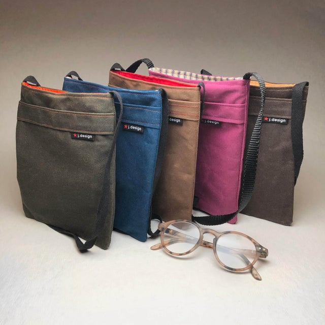 Essential Bags Totes j sign
